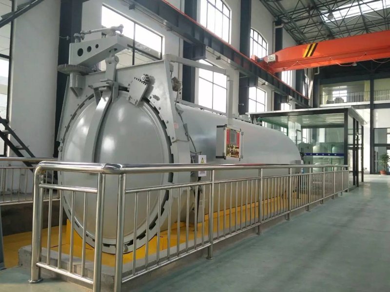 碳纤维制品设备全解析:从缠绕拉挤到模压预浸料的选型指南